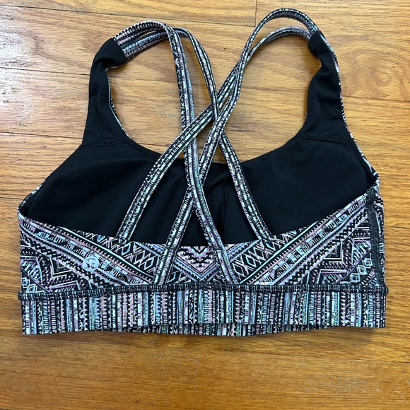 Lululemon Energy Bra | Size 4 | Tribal Pace Print - Picture 8 of 11
